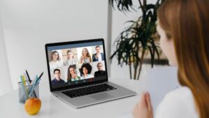 Read more about the article The benefits of working with a medical communications micro-agency